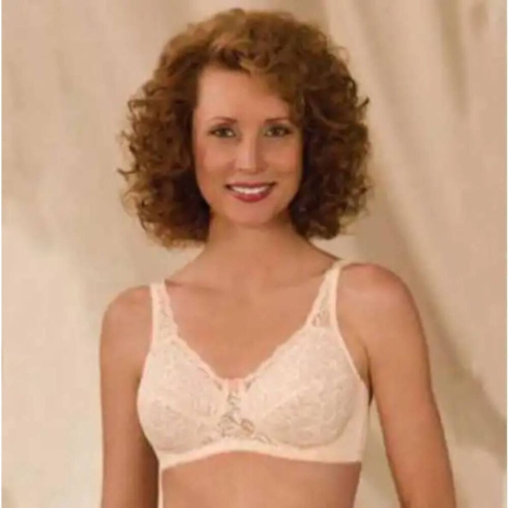 Trulife 165 Naturalwear  Maria All Over Lace Style Softcup NEW  with tags. WHITE